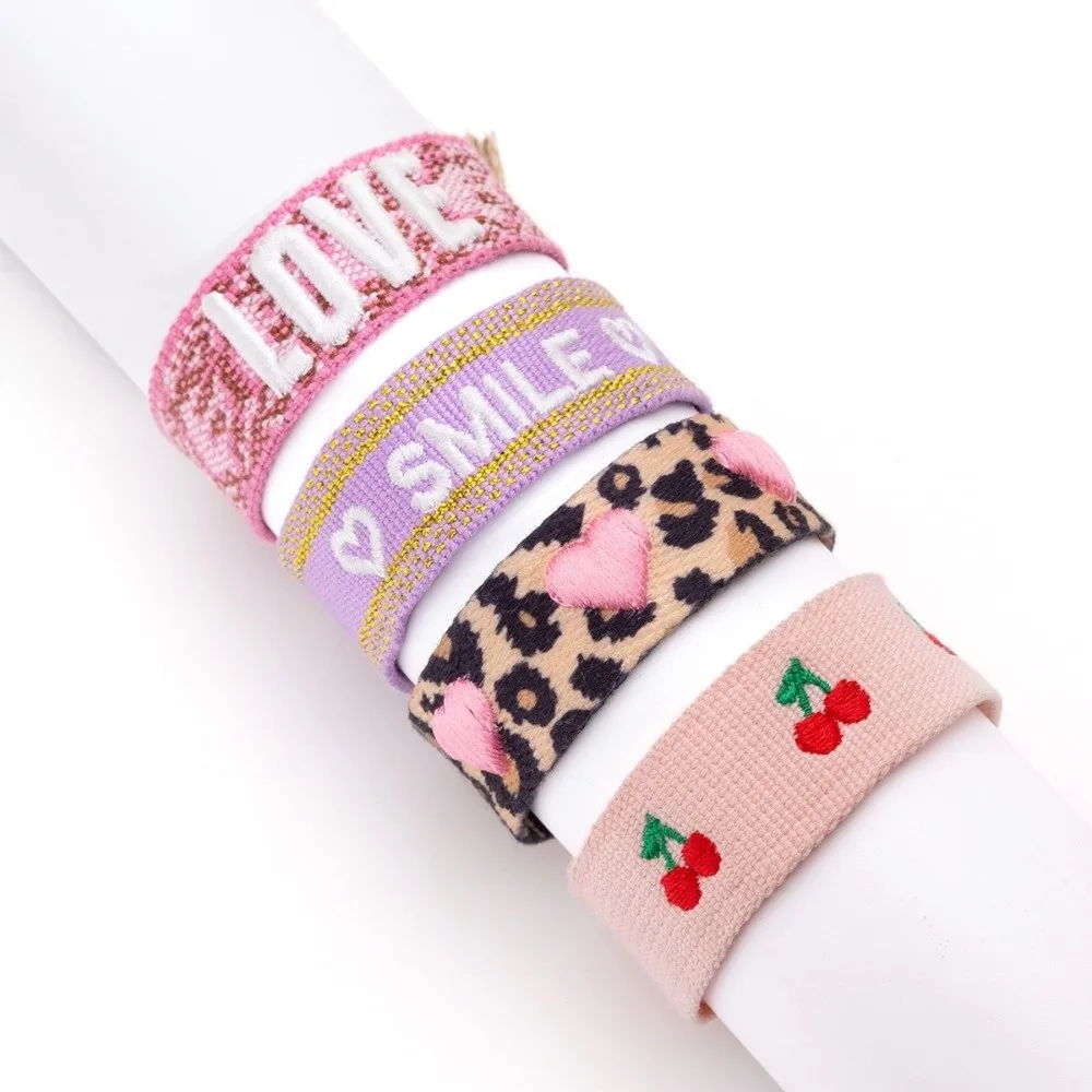 

Leopard Pattern Adjustable Bracelet Heart shaped with Letters Fabric Bracelet Party Gifts Colorful Rope Women's Bracelet Women
