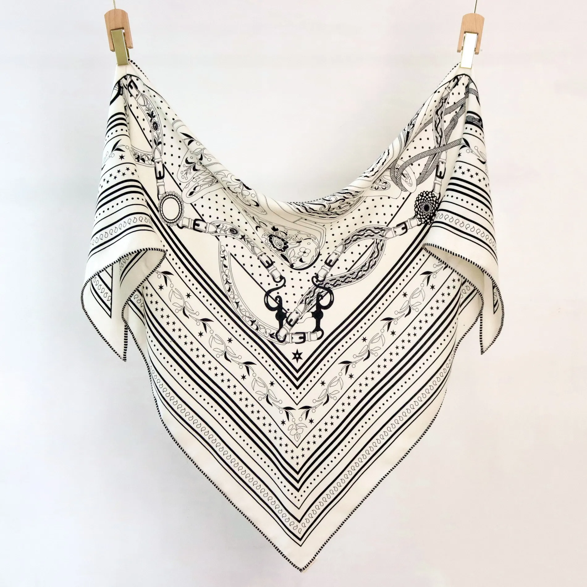 triangle-scarf-luxury-designer-shawls-winter-large-pashmina-scarves-hijabs-christmas-gift