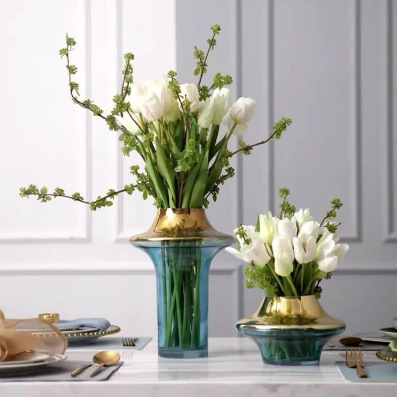 

Стеклянная ваза в скандинавском стиле, легкая роскошь, украшение для гостиной, цветочная композиция из роз и лилий, декор для обеденного стола и тумбы под телевизор.