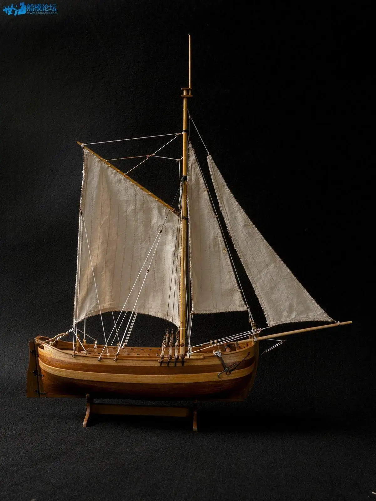 

Chapman Sloop Scale 1/50 485 MM 19" Wood Ship Model Kit