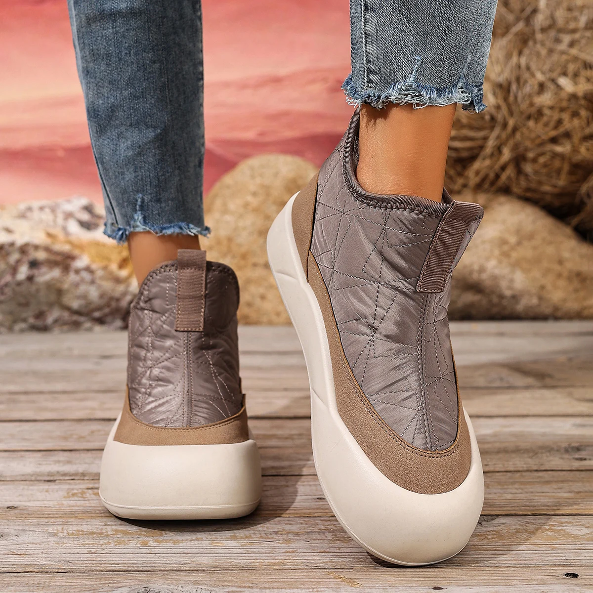 Down Cloth Non-slip Thick Bottom Snow Boots Women's Winter New fleece-lined Casual Soft Bottom Comfortable Cotton Shoes image 3