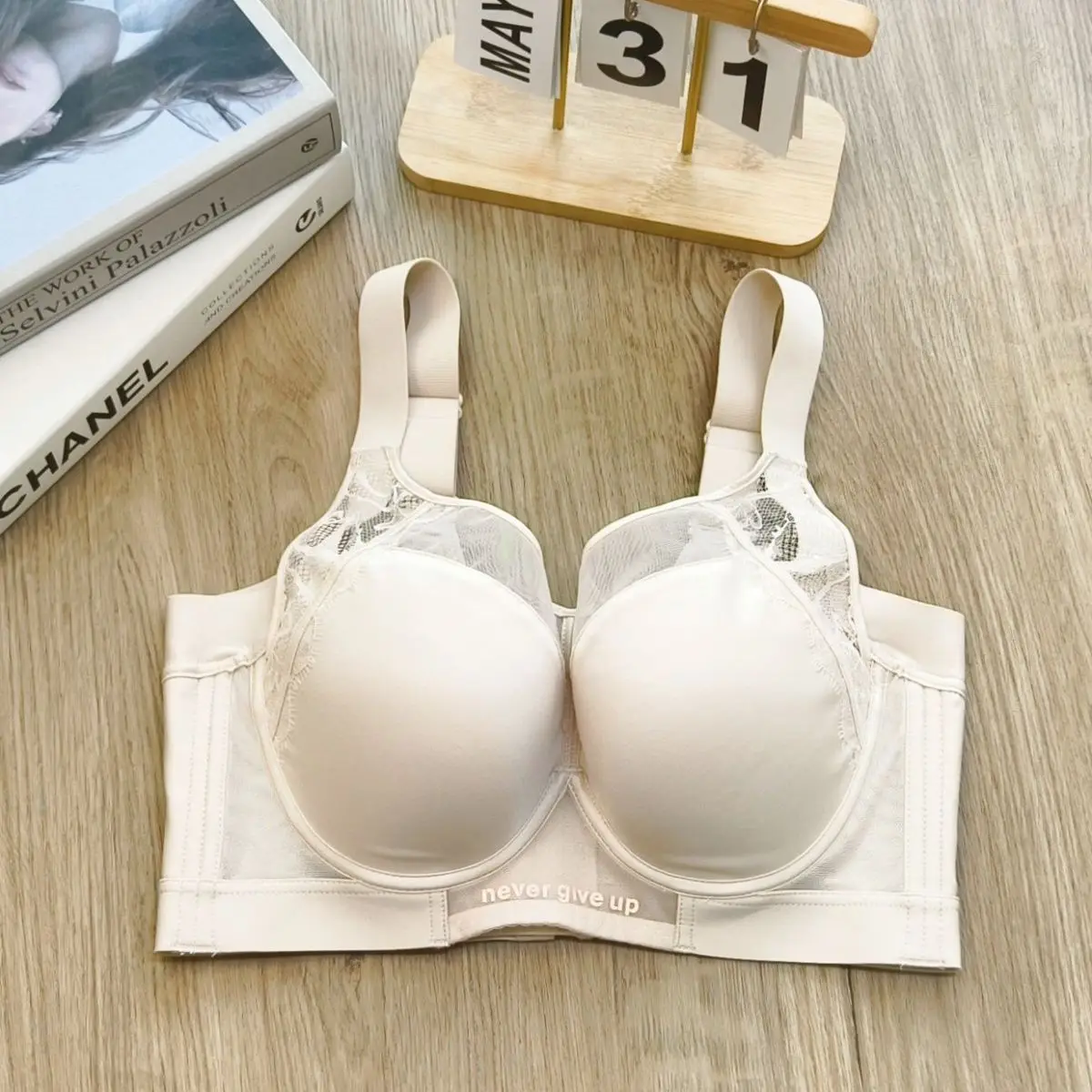 Summer Versatile Smooth Five-row Clasp Ultra-thin Bra For Large Busts, Minimizing Appearance, With Comfortable Soft Underwire
