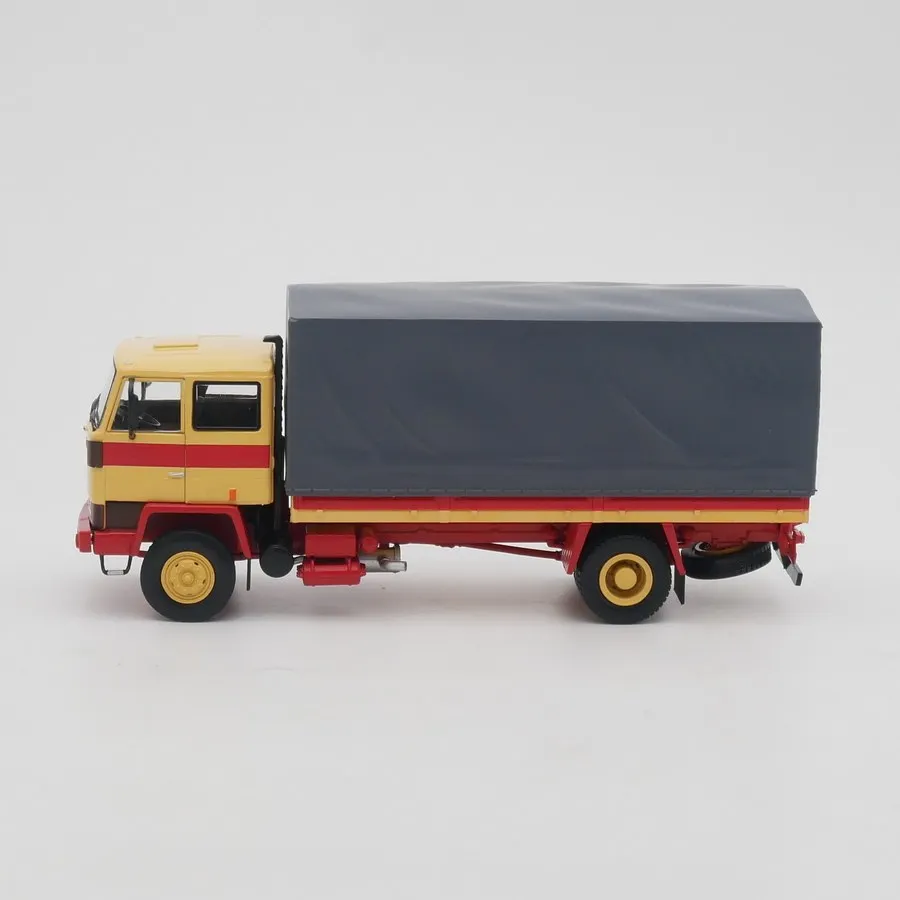Diecast Ixo 1:43 Scale JELCZ 415 Large Truck Alloy Car Model