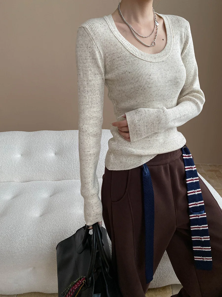 Temperamento francês feminino, gola redonda, cores misturadas, pontos coloridos, ajuste fino, suéter de malha emagrecedor