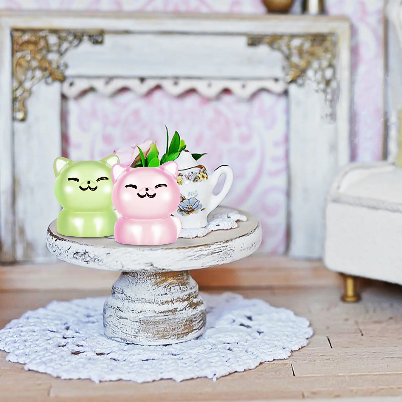 20Pcs Mini Resin Cats Glow in The Dark Charming Tiny Cat Decors Compact Delicate Craftsmanship for Miniature Gardens Dollhouse