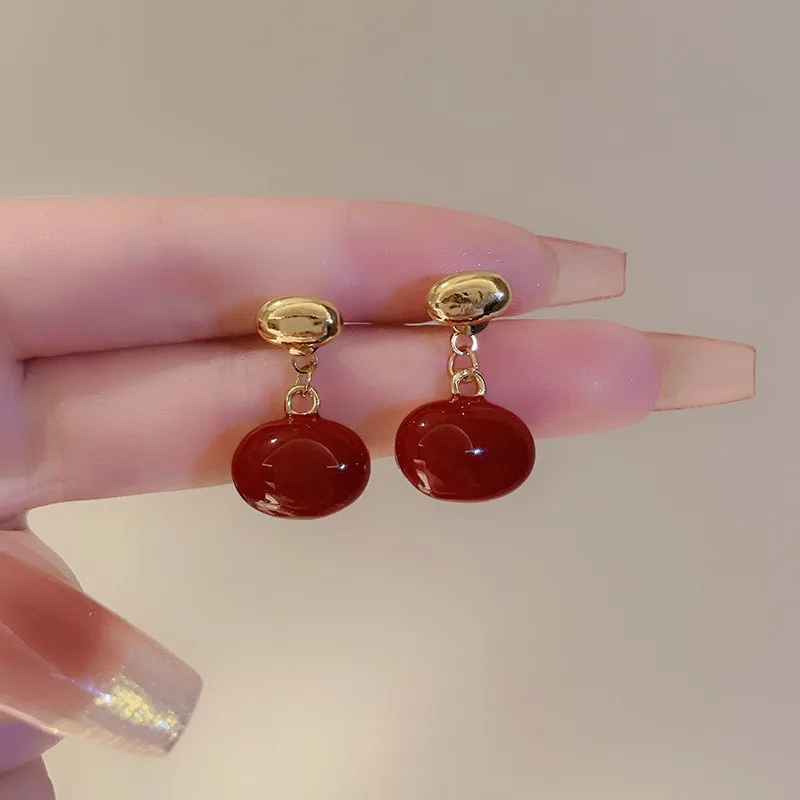 Cross border hot selling red retro bean earrings for women ,new French style earrings, light luxury,and high-end feel Jewelry