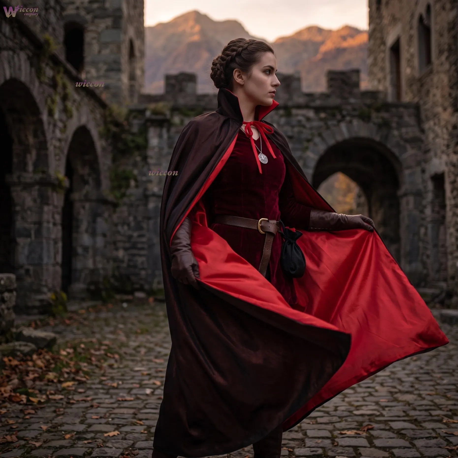 Disfraz de Capa de Vampiro Medieval Unisex: Capa Negra y Roja con Cuello Alto, Traje de Cosplay de Anime para Halloween y Atuendo de Parca.