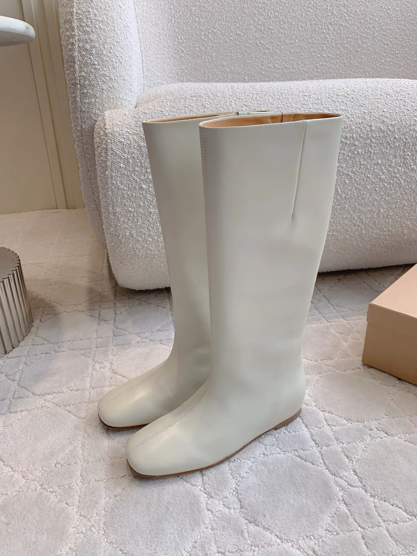 

Women's cowhide knee high boots, flat leather square toe casual daily designer fashion boots, 2025 new model