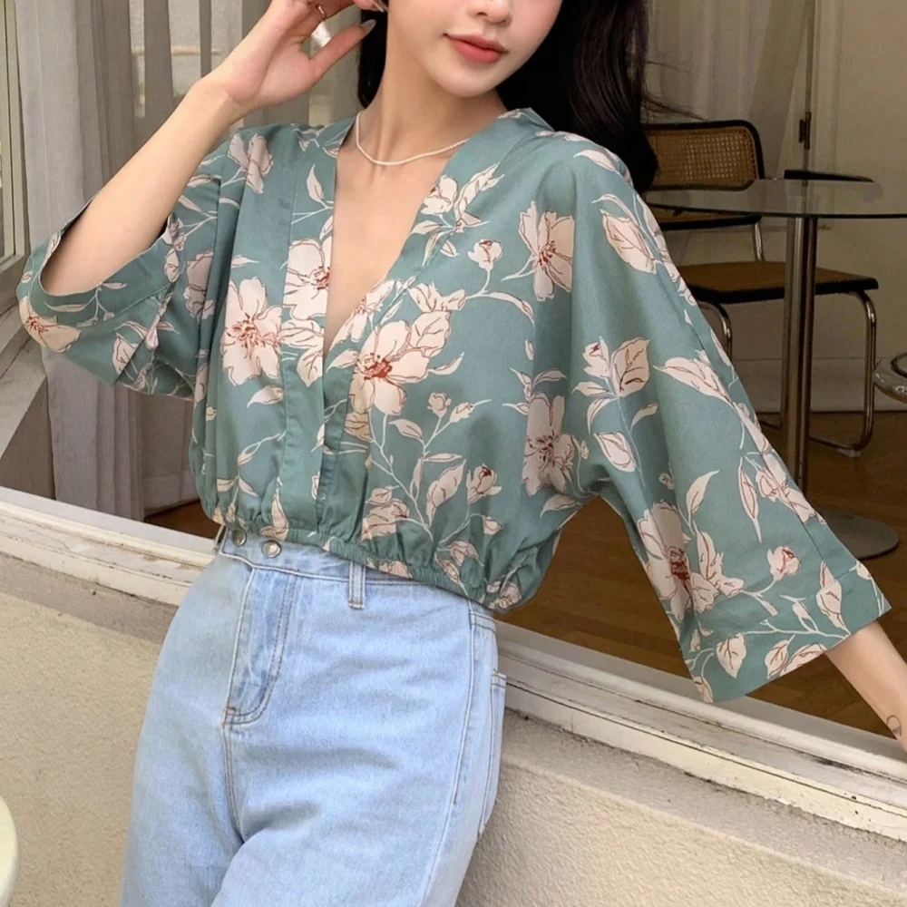 JHJN 2025 Zomer vrouwen Diepe V-shirt Nieuwe stijl Japanse Retro Geel Roos Kleine verse Bloem Gedrukt Bloem korte Shirt