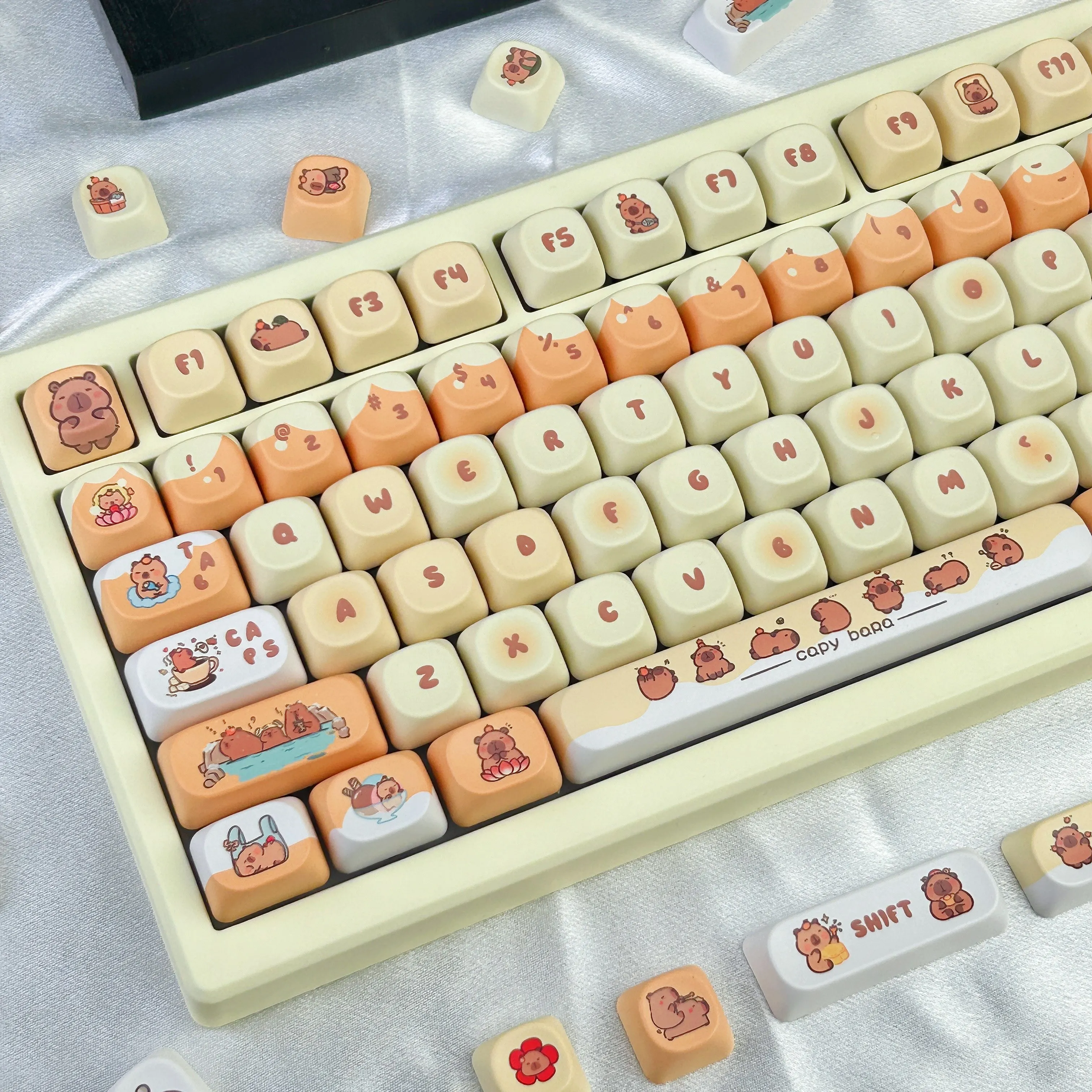 Capybara Cute Keycaps MOA Profile PBT Thermal Sublimation Orange Yellow Round Cartoon Keycap for MX Switches Mechanical Keyboard