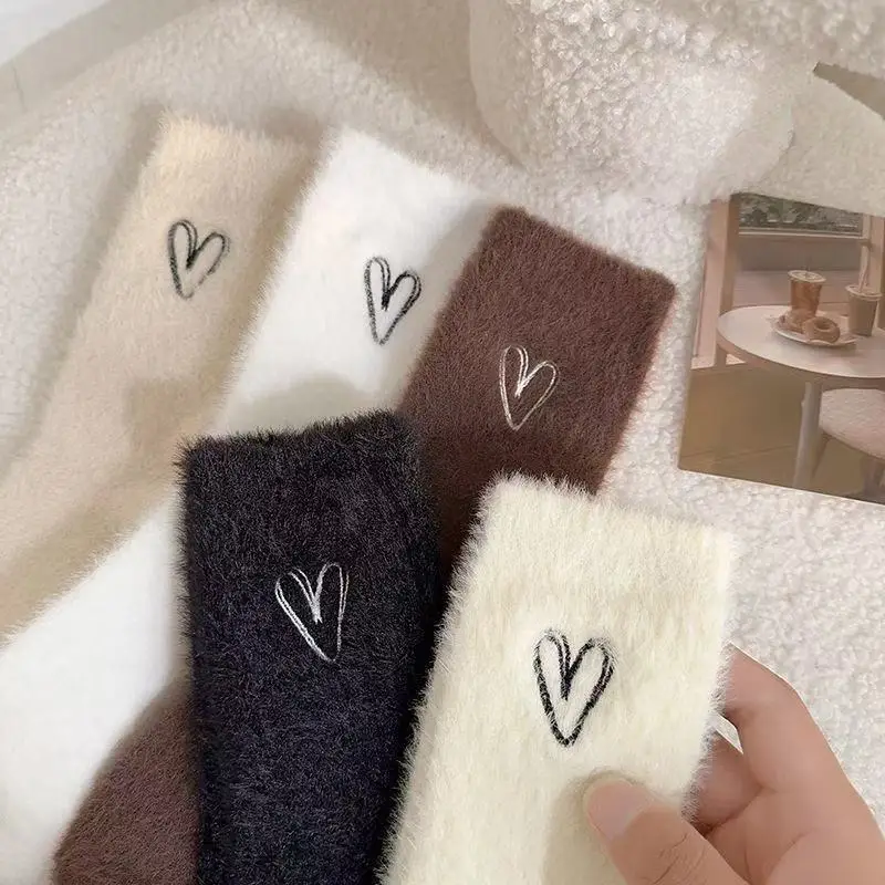 

5 Pairs Mink Fleece heart-shaped Ssocks Women Mid-calf Winter Warm Fleece Thickened Sleep Floor Long Sports Ankle Crew 2W264