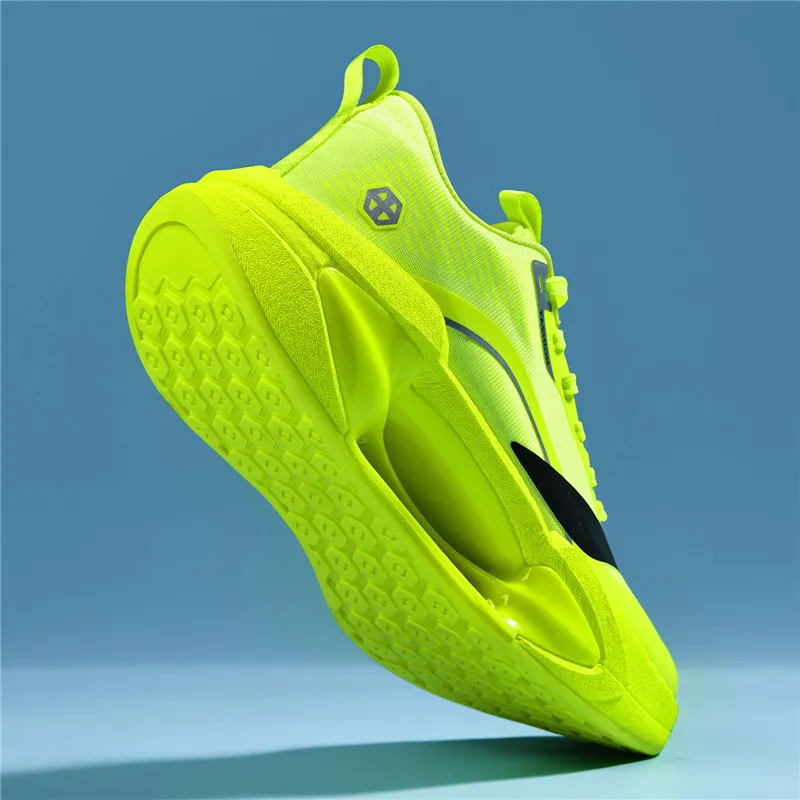 Ultralight Soft Men Sports Shoes Comfy Breathable Fashion Women Outdoor Flat bottom Shoes Non-slip Wear Resistant Unisex Cortez