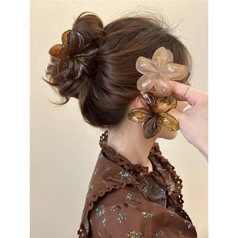 8cm/3.15in Women's Laser Mermaid Princess Flower Shaped Large-Size Brown Beige Lightweight Plastic Hair Clips Fashionable And