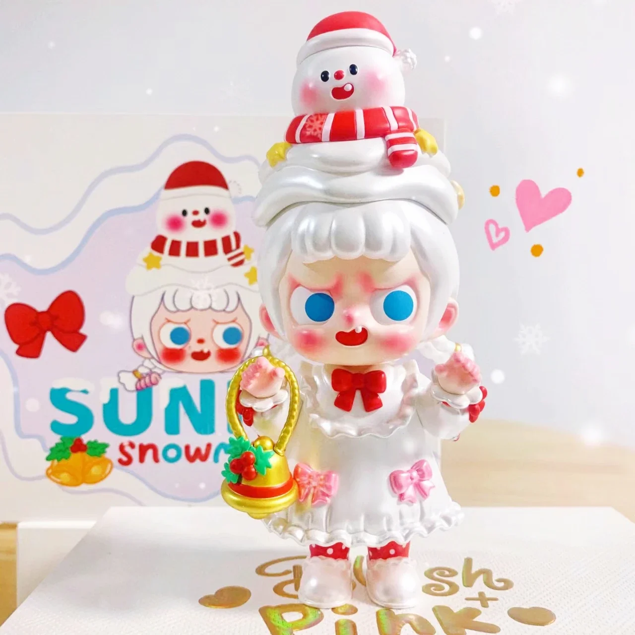 

Original Sunnie Snowman Xmas Decoration Sweetie Girl White Figure Winter Memory Doll Frown Kid Designer Toys Art Decoration