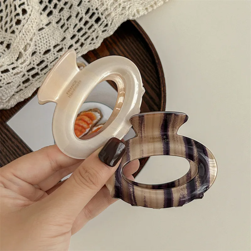 

Ladies' Hair Grabs Korean Gradient Simple Versatile Retro Fashionable Hair Claw Clips High-quality Luxury Brand Hair Accessories