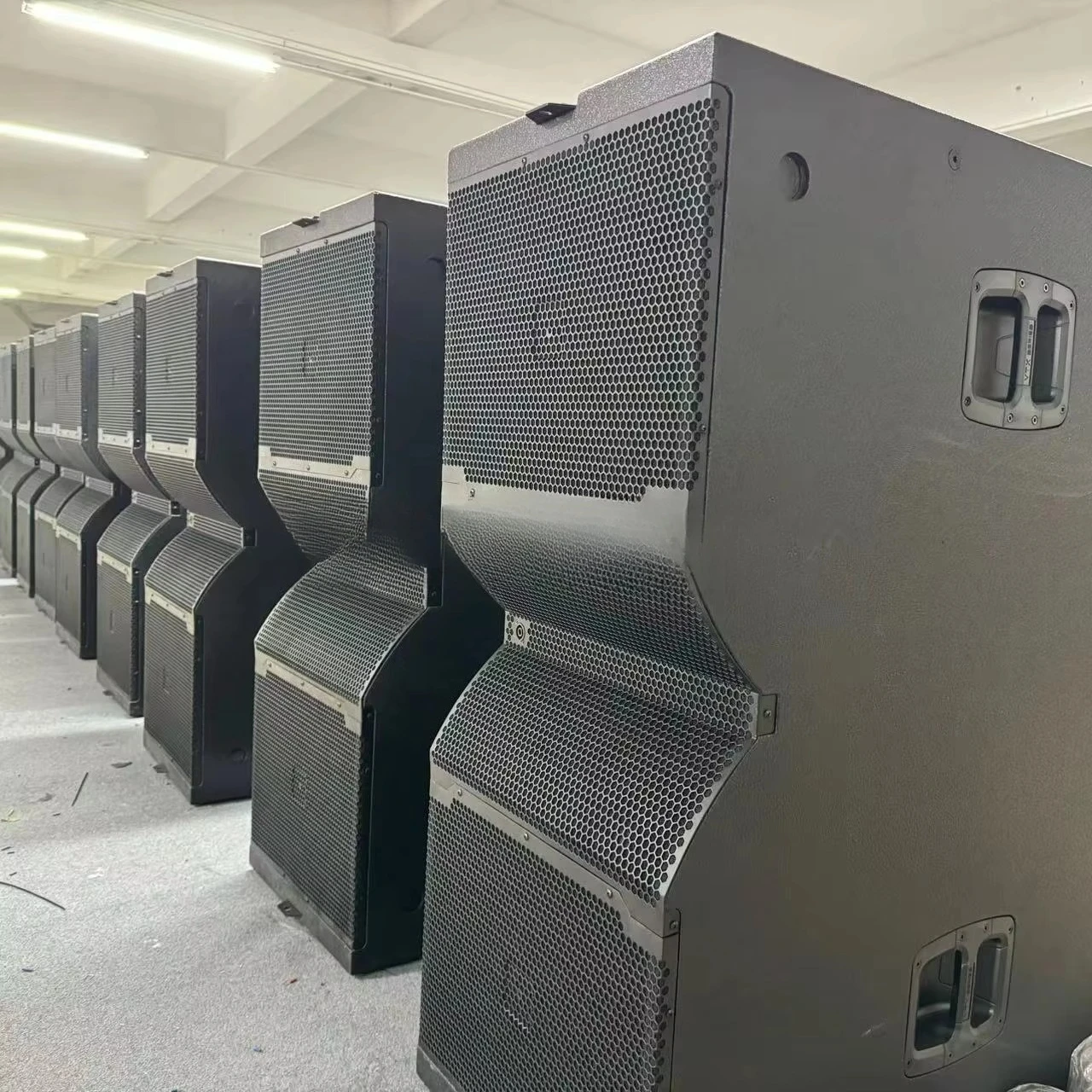 VTX G28 Dual 18 Inch Audio Sound System Passive Subwoofer Pro Speakers Professional Loudspeakers Subwoofer for Stage Performance