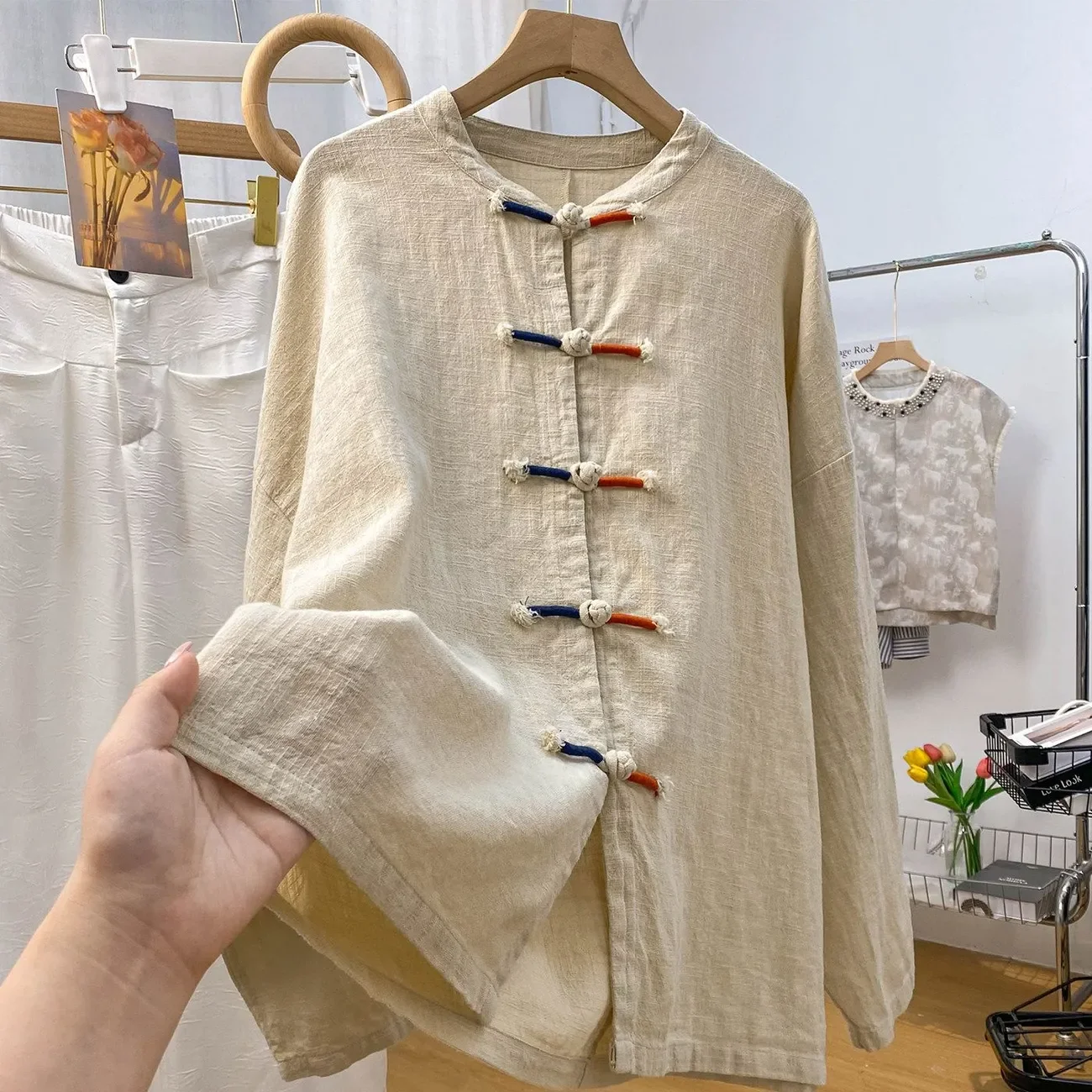 beige