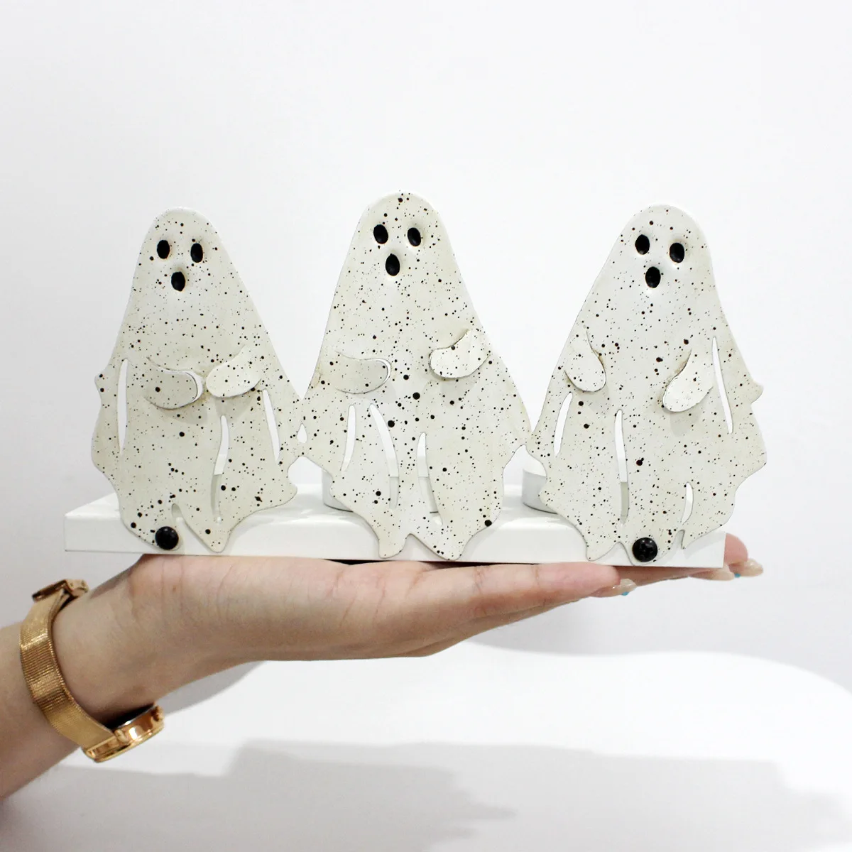 

‌Iron Ghost Candelabra - Gothic Halloween Table Decor‌