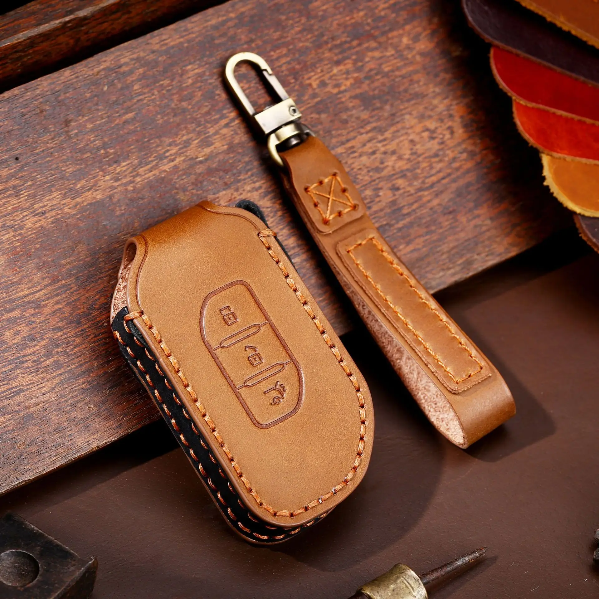 Leather Car Key Case Cover for Dongfeng Popular Yacht 600 Protector Shell Key Chain Metal Buckle Keyless Bag Accessories