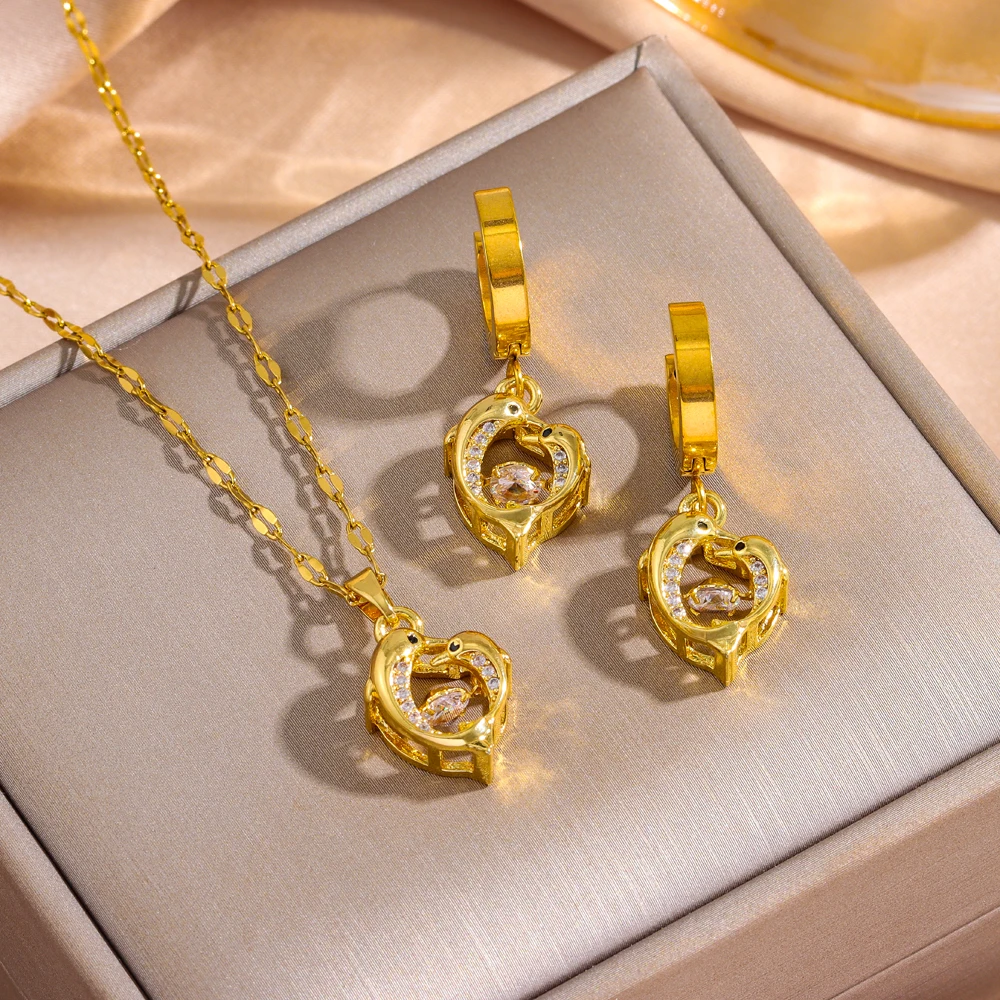 Sweet Sexy Beating Heart Series Dolphin Necklace Earrings For Women Light Luxury Female Stainless Steel Neck Chain Jewelry Set
