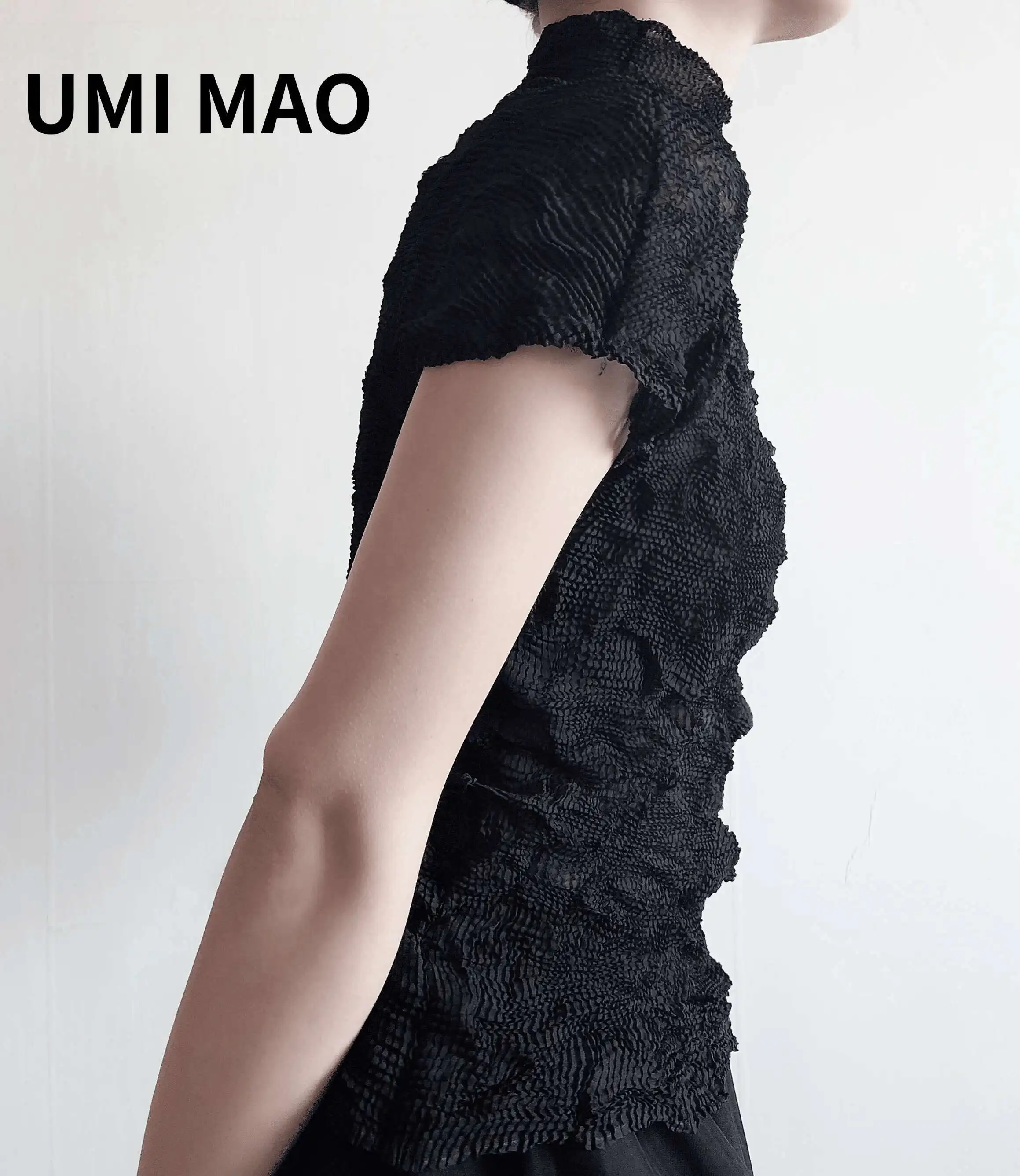 UMI MAO Dark Wind Miyake Pleated T-shirt Yamamoto Wind Translucent Texture Niche Design Half High Collar Short Sleeve Summer Y2K