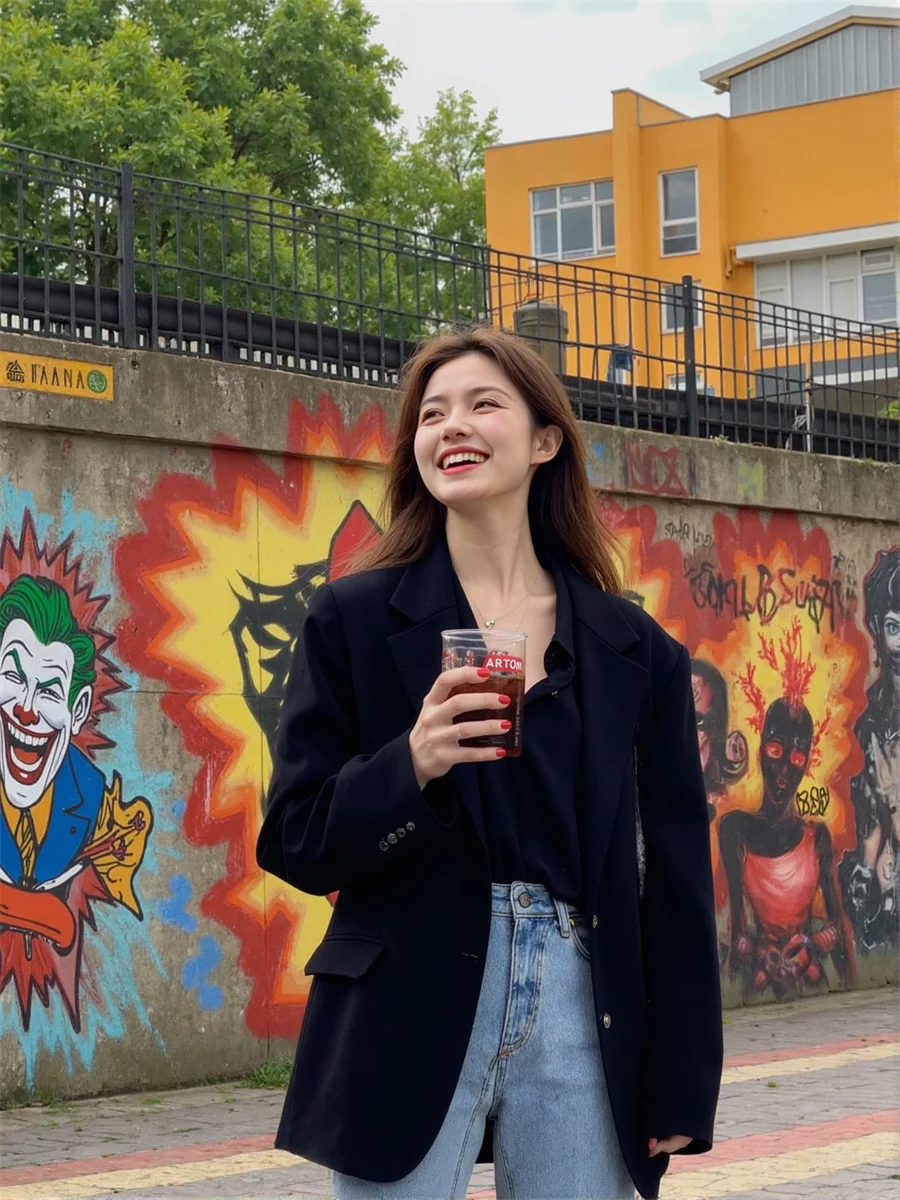 بليزرات نسائية عصرية باللون الأسود والأبيض وياقة مقلوبة ونزهات وافل مطرزة بدون أزرار ومنع مناسبة لمنفصل ضرب منتصف العمر #5