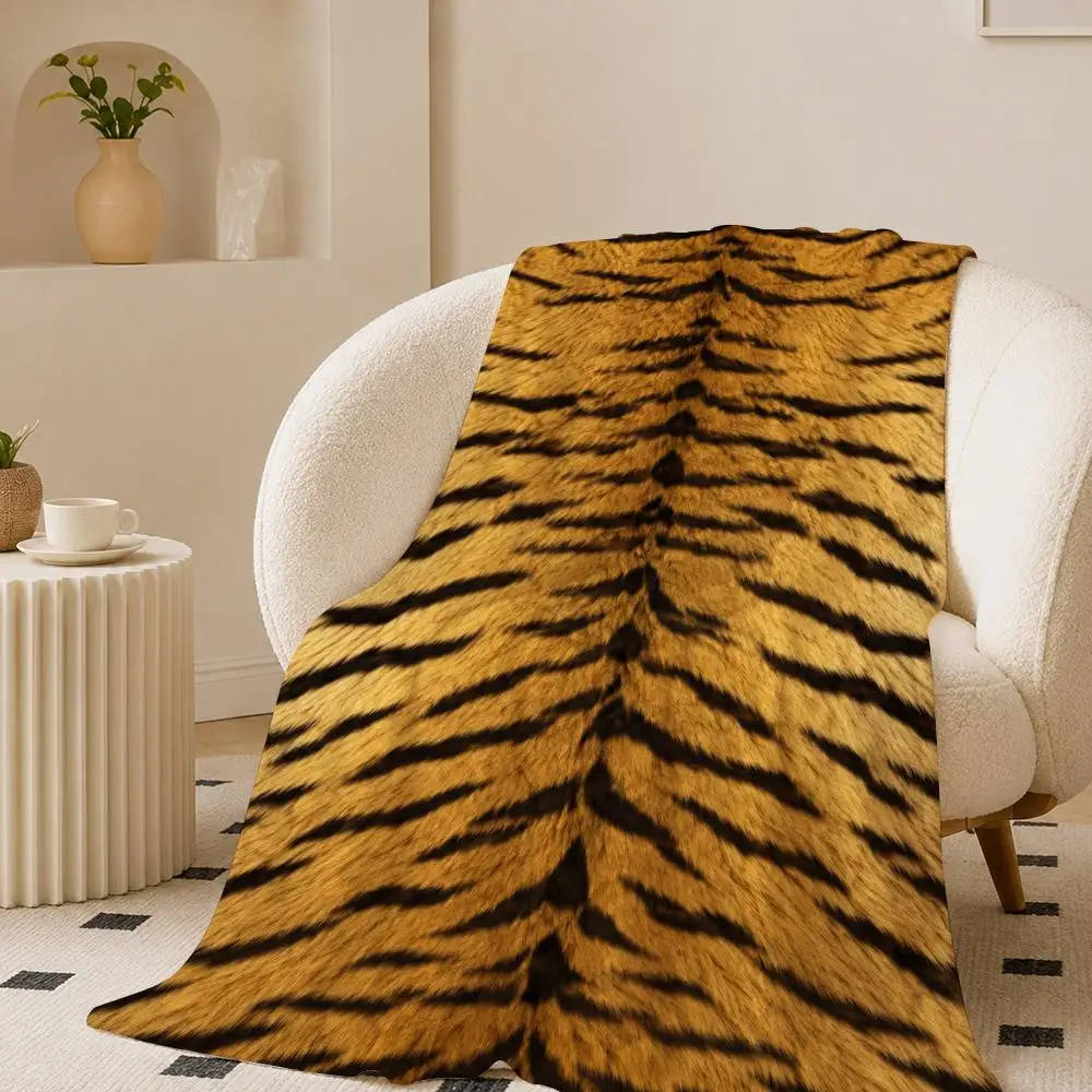 Animal Print Home Decor Gift Throw 240g flannel blanket, suitable for sofas, beds, offices, exquisite gift blankets