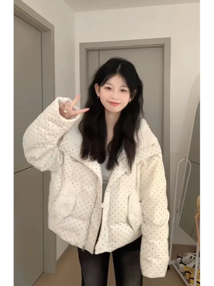 Parki damskie z bawełny puchowej w korduroy w kropki, nowe, grube, luźne kurtki z futrzanym kołnierzem na zimę 2025, koreański szyk Harajuku, ciepłe topy