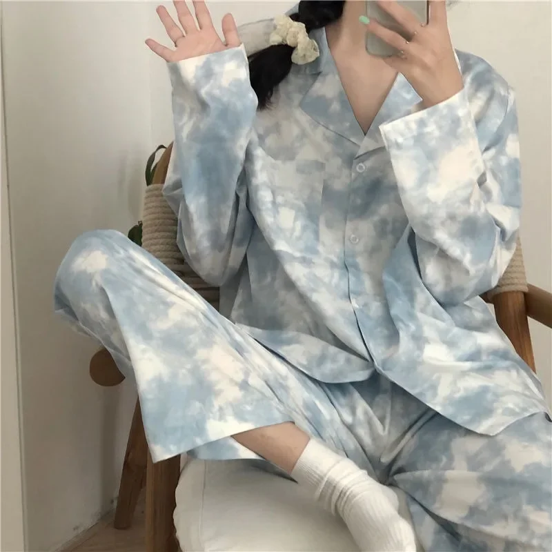 طقم بيجامة نسائي جميل للترفيه والخريف مريح كلاسيكي يومي أنيق على الطراز الكوري للسيدات تصميم ريترو للمنزل الحلو