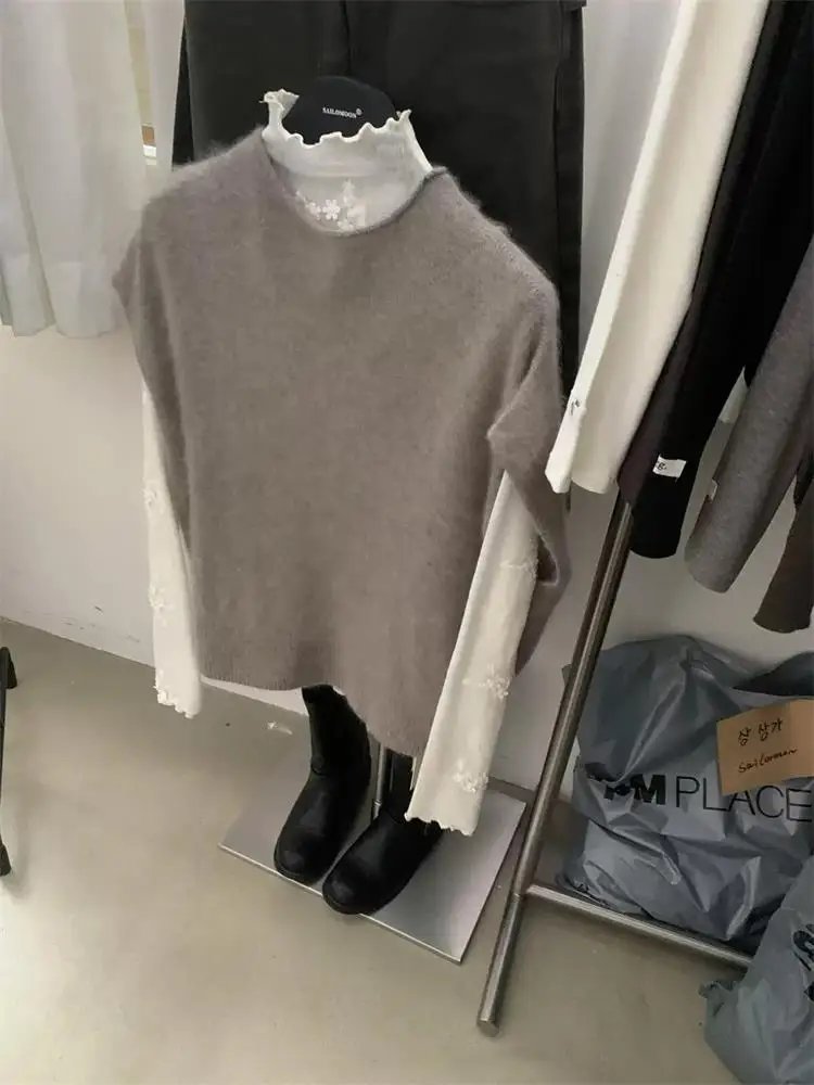 Elegant Lace Sleeve Top Women's Fashionable Commute Style Long Sleeve High Waist Plant Flower Pattern Inner Wear Base Shirt
