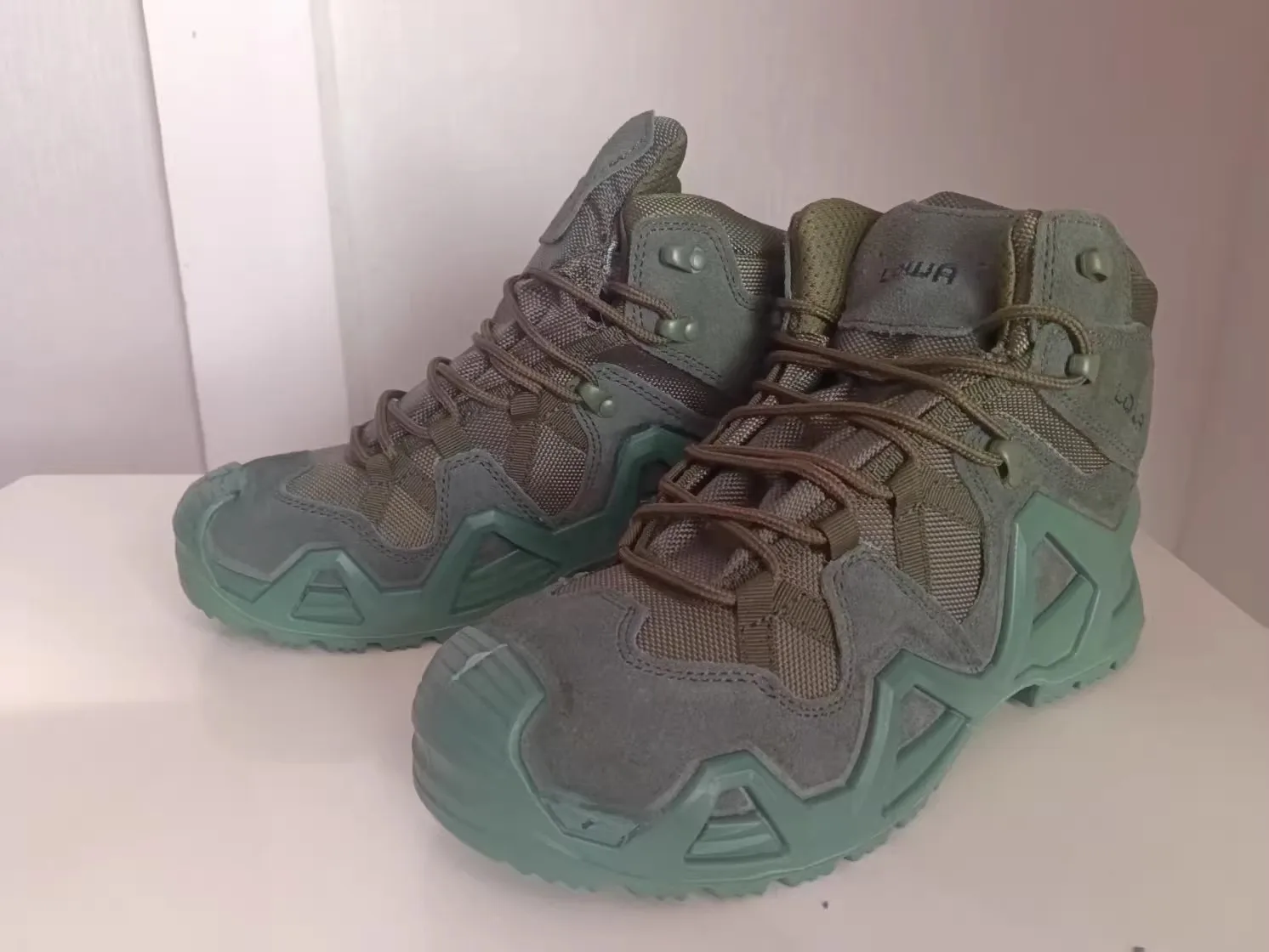 Men's hiking boots, large size outdoor anti-slip sports shoes, men's rock climbing shoes, designer military boots