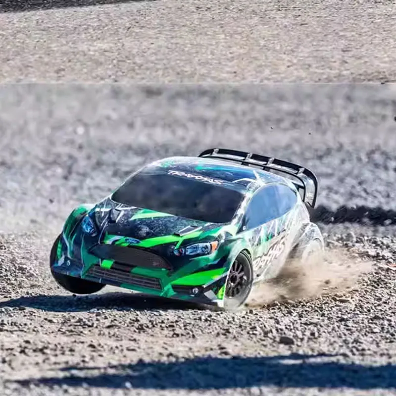 Simulação em escala 1: 10 Fiesta ST Rally 74276-4 3S 2.4G controle remoto poderoso carro de rally de alta velocidade sem escova com tração nas quatro rodas