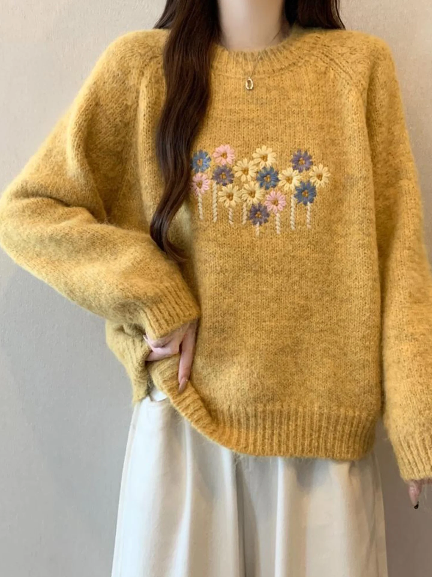 

Korean Sle Soft Floral Embroidery Knitted Sweater Women's Autumn Winter plus Size Comfortable Overhead Sweater Commute