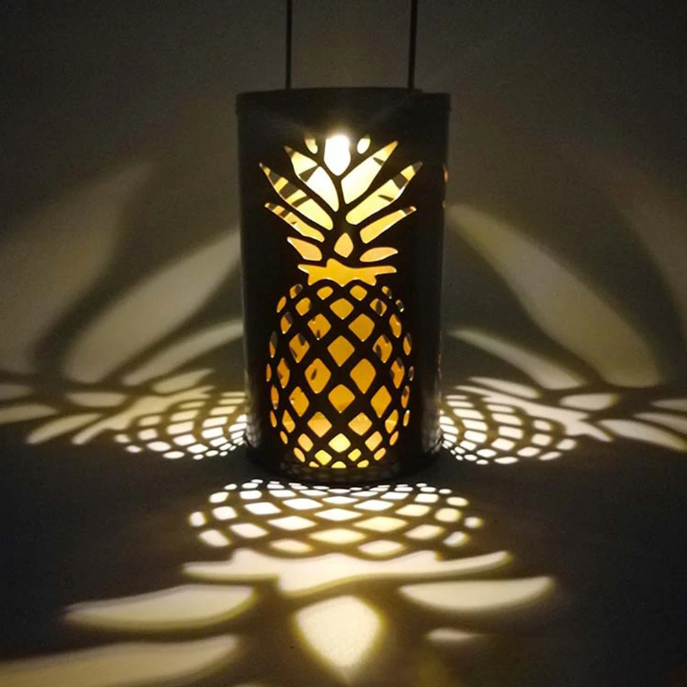

Solar Light Outdoor Hanging Pineapple Lantern Iron Art Hollow Retro Garden Courtyard Decor Projection Lighting Solar Powered