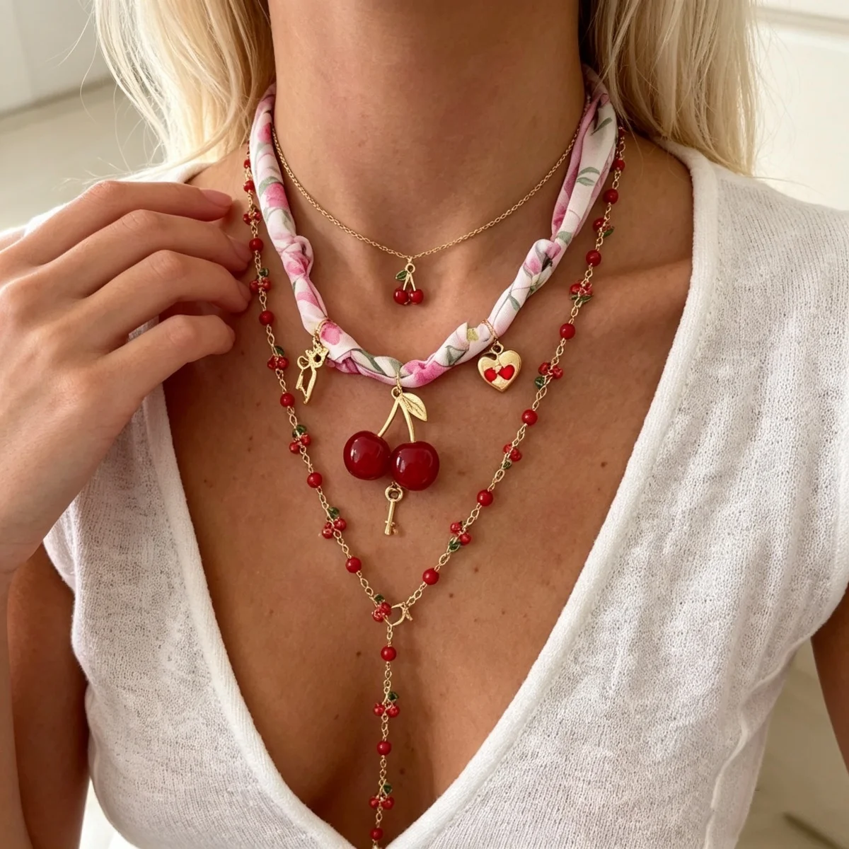 Mehrschichtiger roter Kirschherz-Schal, Y-förmige lange Halskette für Damen und Herren, süße Erdbeerblume, künstliche Perlen-Choker-Schmuckstücke – Detail 9