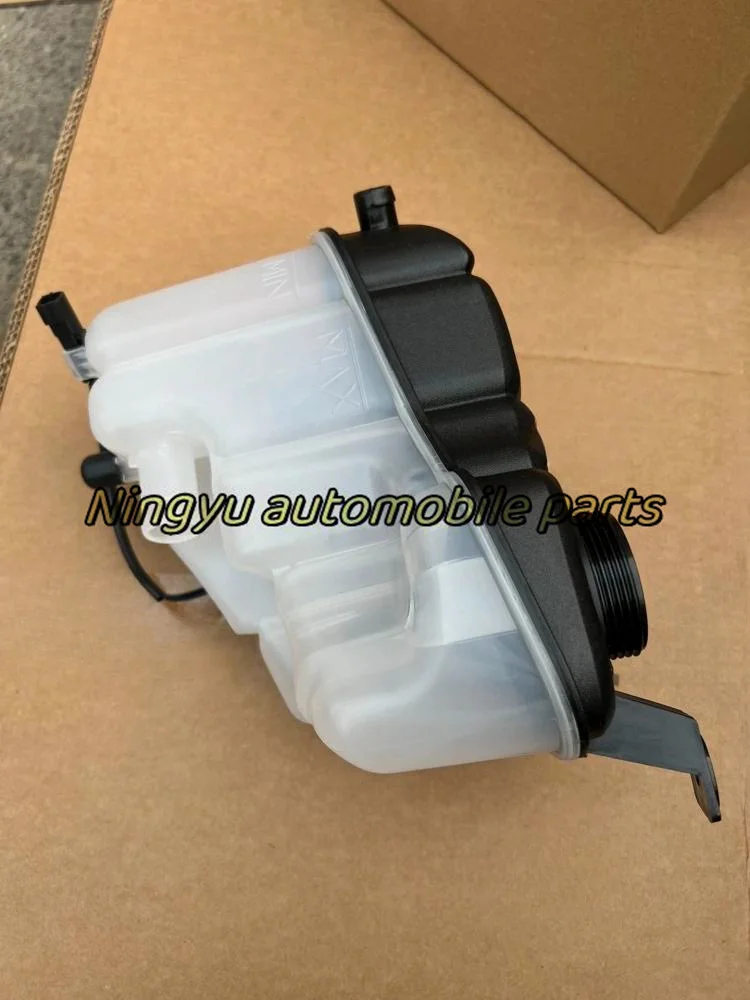 LR004080 NEW car radiator expansion tank 3.2L Petrol for Freelander 2 2006- coolant overflow container auto engine cool Original