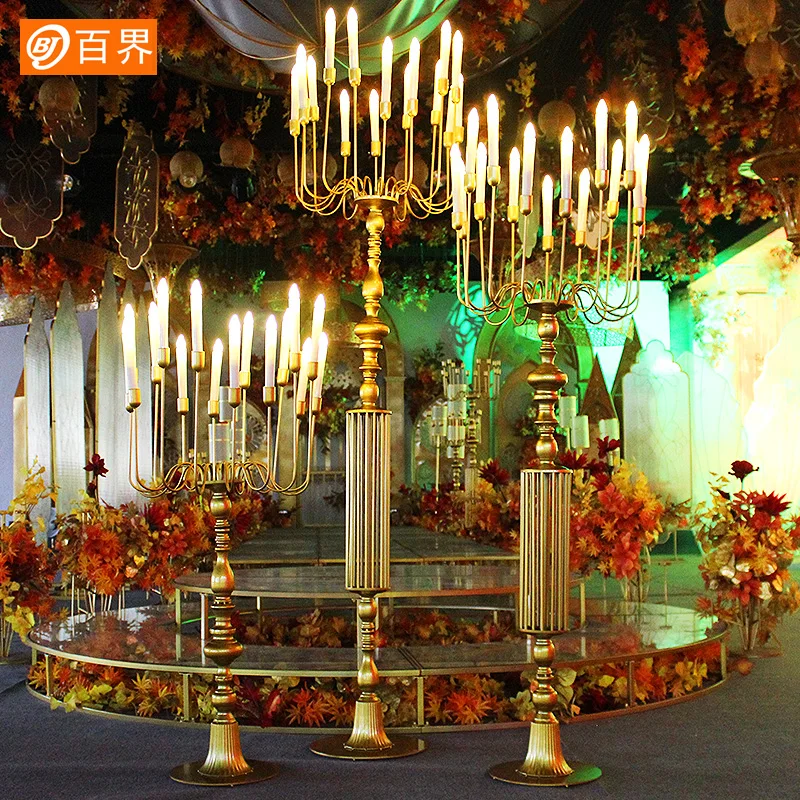 

New wedding props: Roman columns, candlesticks, flower arrangements, decorative flower ware, wedding large-scale stage decoratio