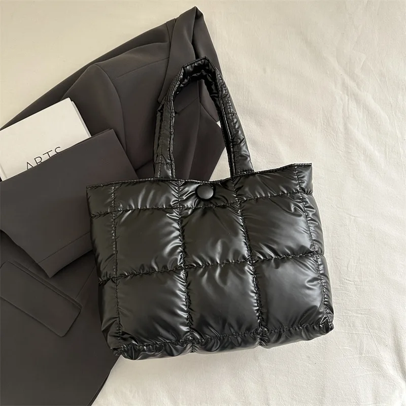 New Large-capacity Tote Bag for Women Fashion Solid Color Quilted Tote Bag Lightweight Puffer Waterproof Shoulder Bags Female view 5