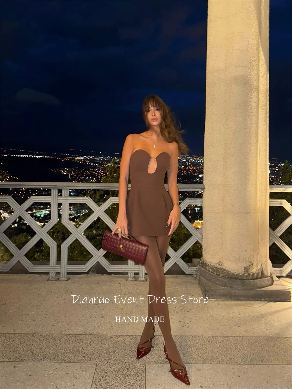 فستان Dianruo من الساتان البني للحفلات الراقصة بفتحة المفتاح من فيستدوس دي بودا بارا فييستاس صغير برباط من الخلف مثير فيستدو دي غالا مخصص