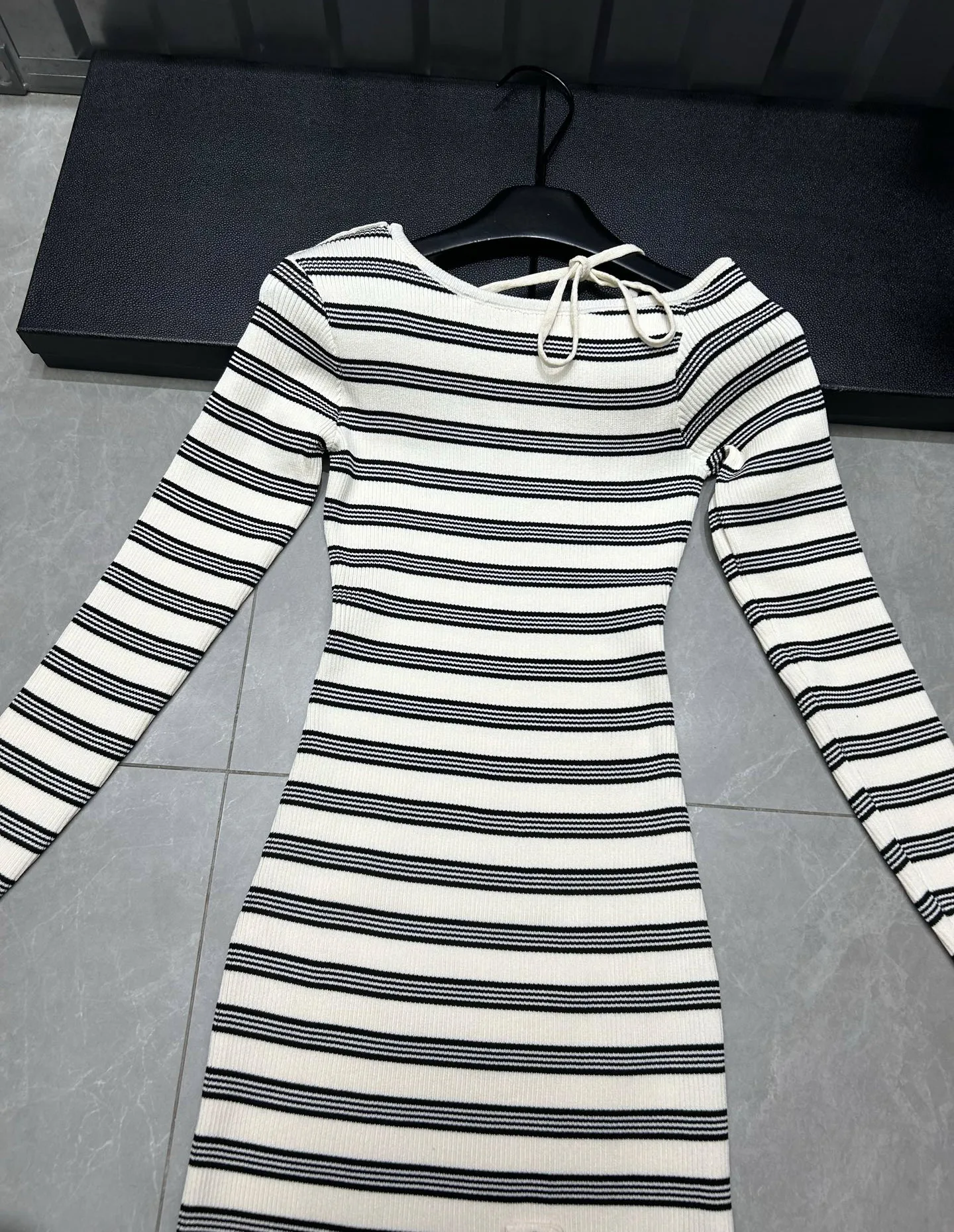 Vestido suéter de punto para mujer, falda ceñida a rayas de otoño, Mini longitud, cintura elástica, vestido elegante de manga larga F03