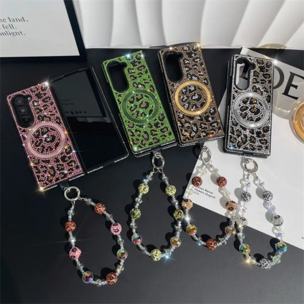 Кожаный магнитный чехол с леопардовым принтом и блестящими стразами на руку, кожаный магнитный чехол для телефона Samsung Galaxy Z Fold 7, 6, 5, 4, 3, 5G