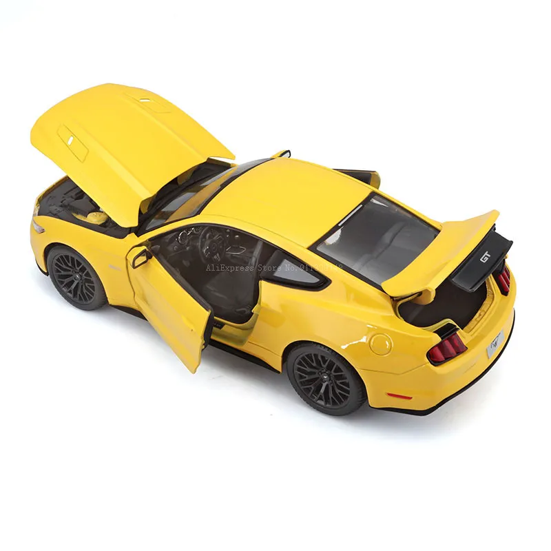 Maisto 1:18 2015 Ford Mustang GT yellow Classic Alloy Car Model Static Die Casting Model Collection Gift Toy Gift