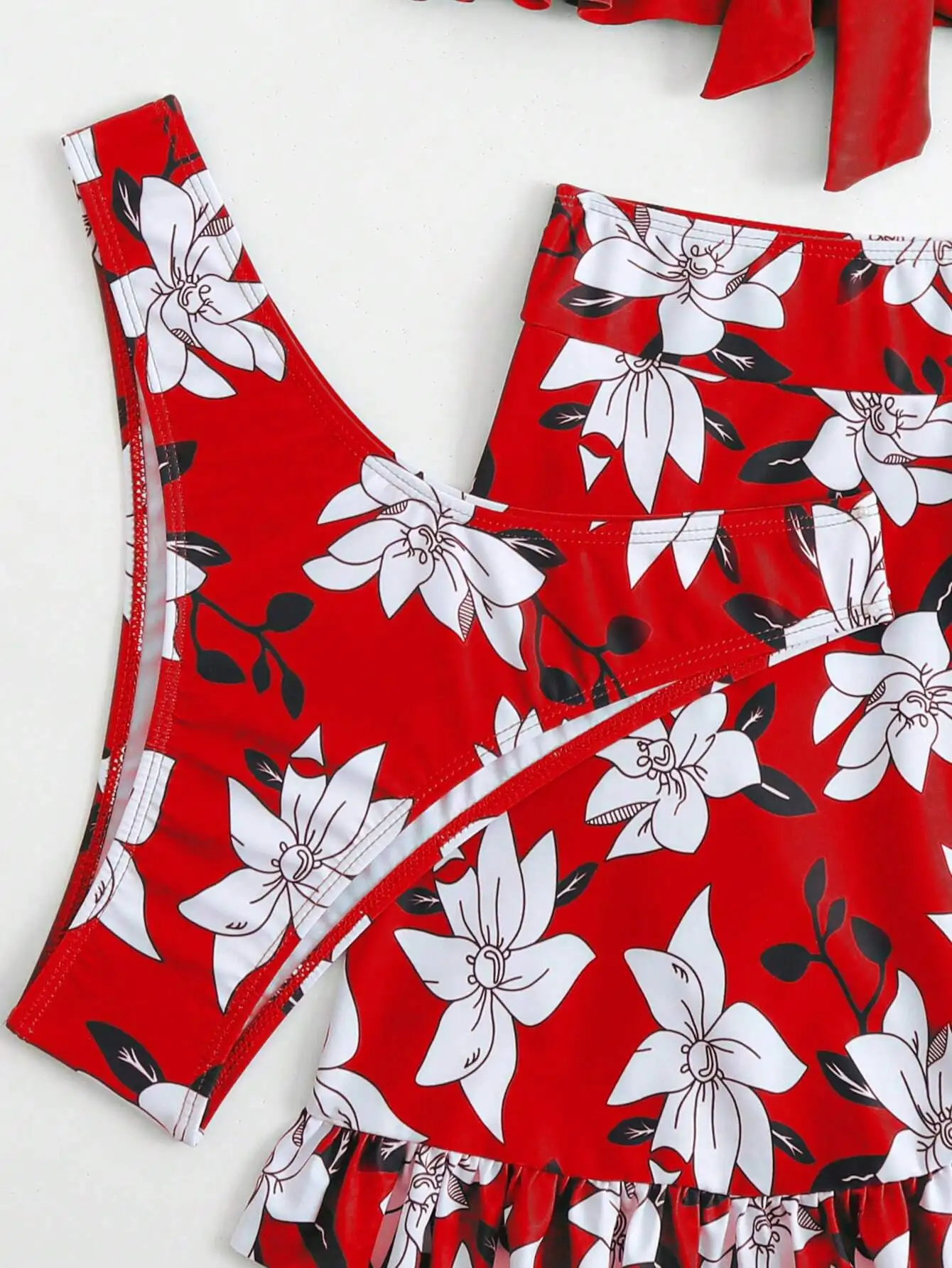 

Vibrant Red White Floral Print Two Piece Ruffle Trim Tankini Set