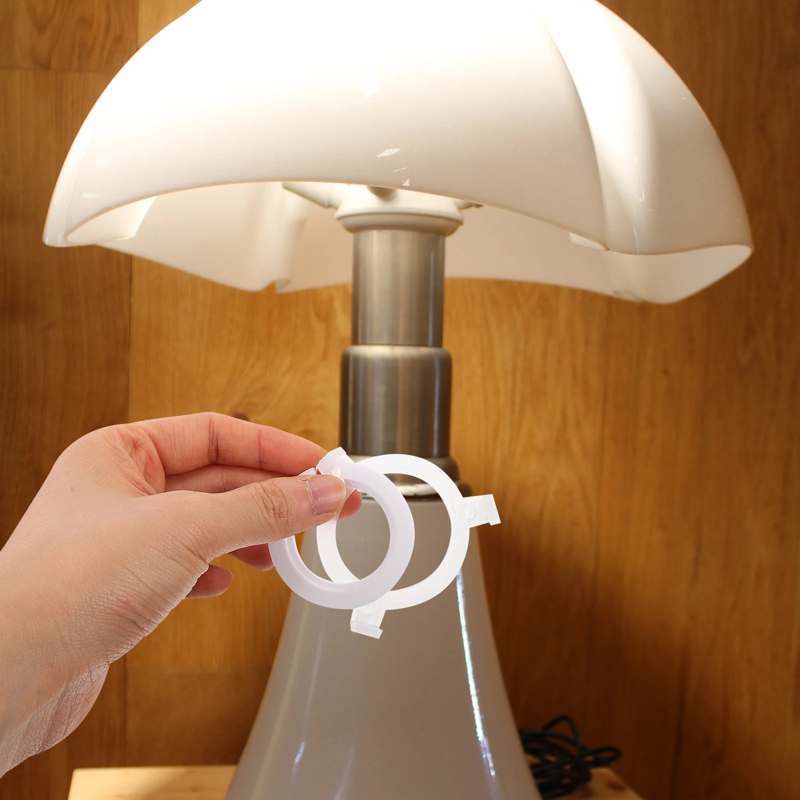 

10pcs Lamp Head Adapter Ring E27 to E14 E26 Converters Plastic Reducing Rings for Table Lamps Shades Accessories Light Fixtures
