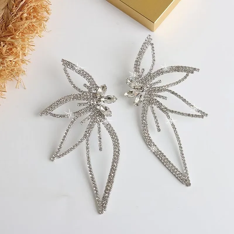 Luxury Fashion Exaggerated Zircon Maple Leaf Flower Stud Earrings for Women Personality Statement Jewelry Gift Pendientes