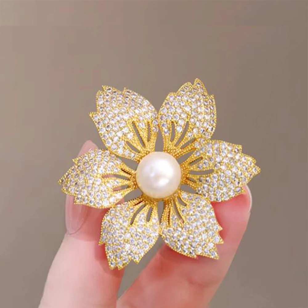 Temperament Gold Color Bauhinia Brooches Pearl Women\'s Corsage Flower Suit Wedding Party Elegant Lady Accessories Pin