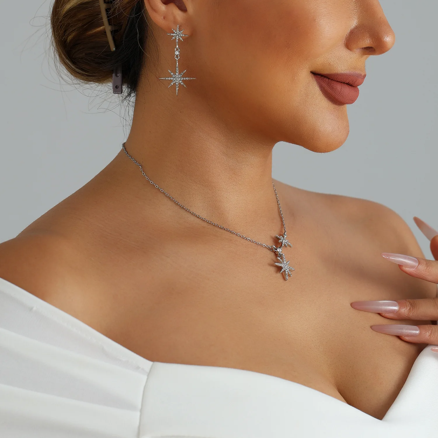 Fashion Temperament Stainless Steel Inlay Zircon Shiny Octagonal Star Pendant Necklace for Women Exquisite Charm Jewelry Gifts