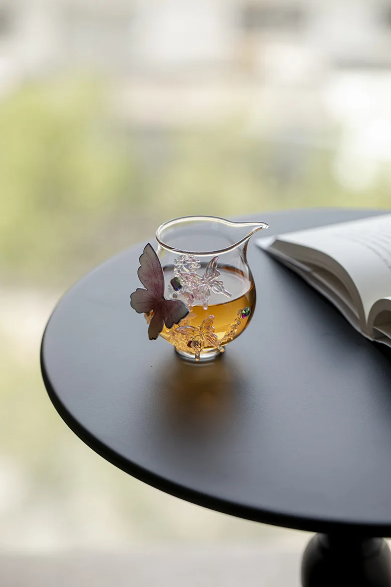 

Zml high borosilicate heat-resistant glass fair cup creative butterfly tea dispenser household fair cup