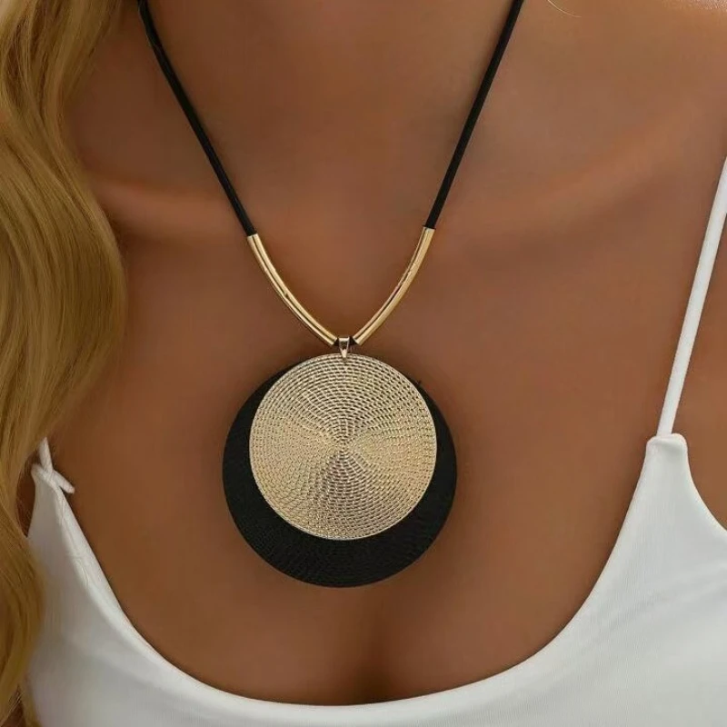 Creative Unique Large Round Vintage Pendant Necklace for Women Personalized Exaggerated Punk Style Jewelry Holiday Party Gift