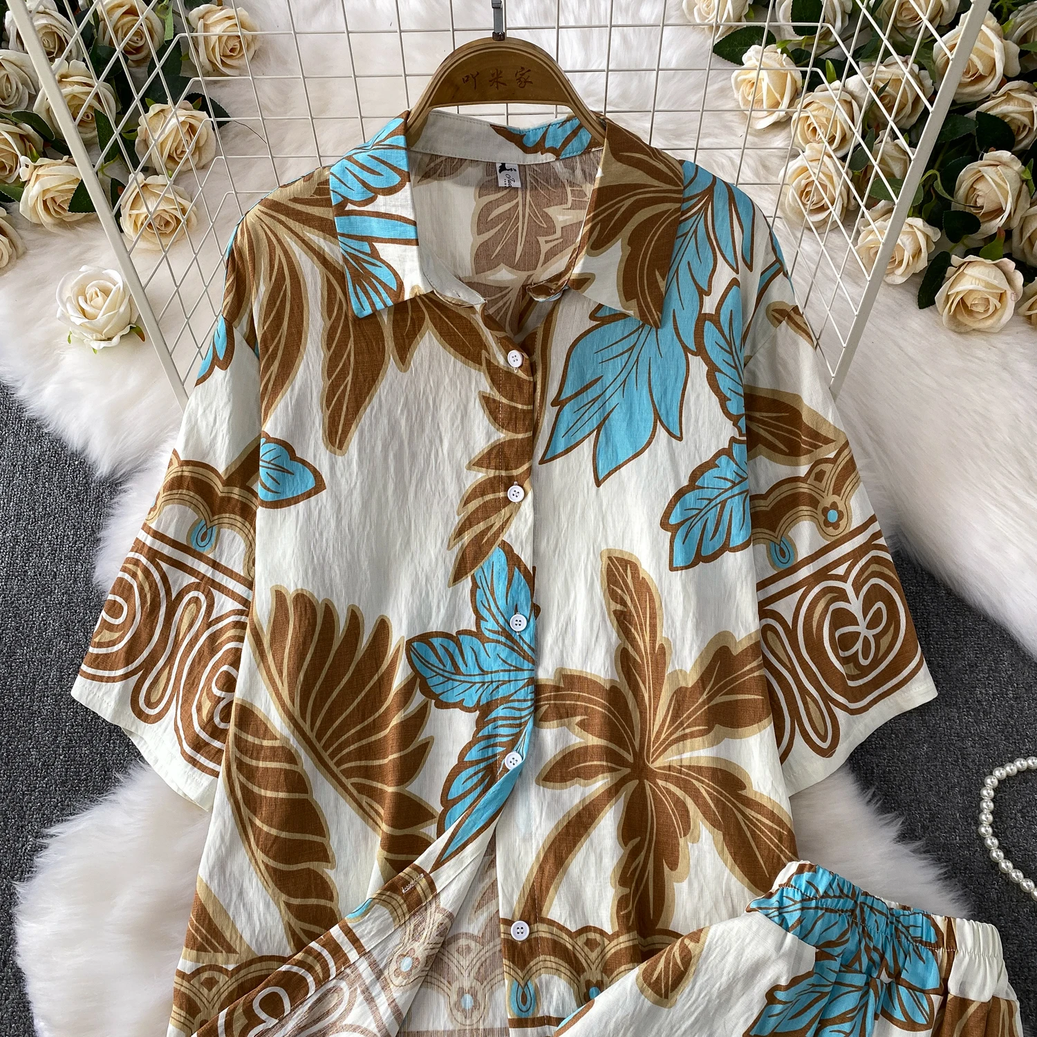 

Повседневный праздничный женский комплект из двух предметов, летняя новая рубашка с лацканами и рукавами три четверти, темпераментная рубашка с высокой талией, широкие брюки